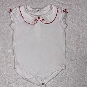 Gymboree little strawberry line Peter Pan collar short sleeve bodysuit 0/3m